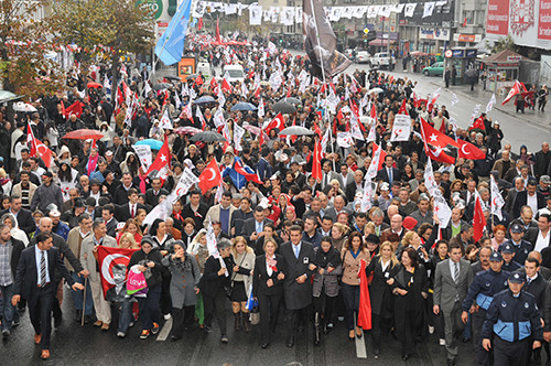 Şişli Atatürk için yürüdü - Resim: 3