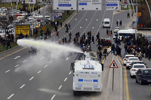 ODTÜ'de Berkin Elvan eylemine sert müdahale - Resim: 3