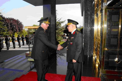 Askerden bir ilk - Resim: 1