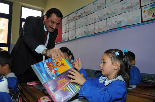 Başkan Ak'dan çocuklara hediye - Resim: 2