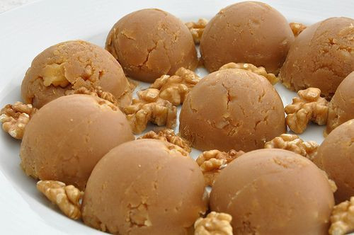 Tereyağlı Sütlü Un Helvası nasıl yapılır? - Resim: 1