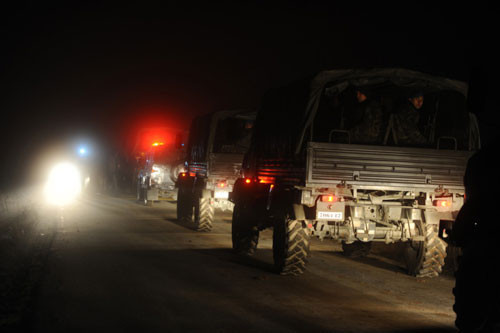 Askeri helikopter düştü: 5 şehit - Resim: 1