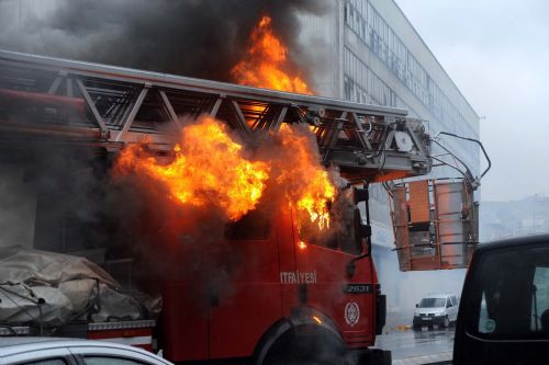 BDP'liler Taksim'i karıştırdı! - Resim: 3