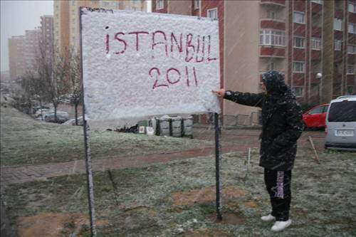 İstanbul'da beklenen kar sonunda geldi! - Resim: 1