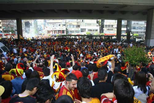 Mecidiyeköy sarı kırmızı - Resim: 4