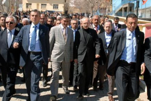 Kılırdaoğlu eşini sarılarak teslli etti - Resim: 4