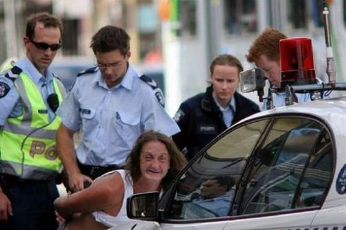 Sizce de durumu garip değil mi? - Resim: 4