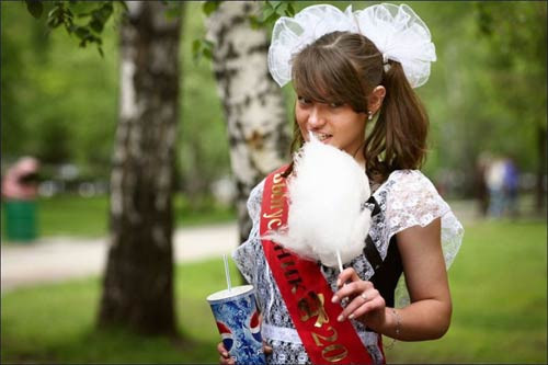 Rus kızların mezuniyet çılgınlığı - Resim: 2