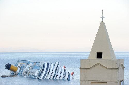 O gemiyi batıran kaptan kaçtı - Resim: 3
