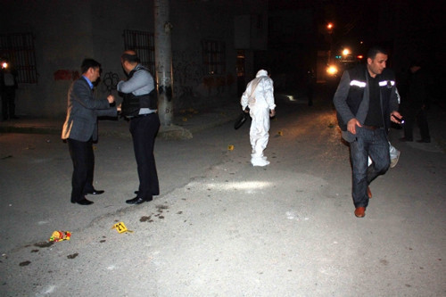 Polise kalaşnikoflu saldırı - Resim: 3