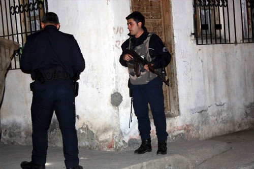 Polise kalaşnikoflu saldırı - Resim: 4