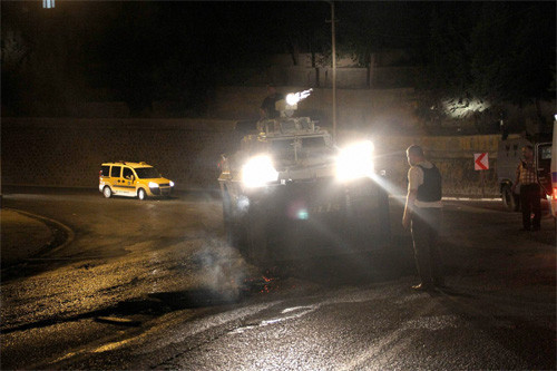 Diyarbakır'da olaylar durmak bilmiyor - Resim: 1