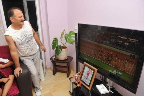 Aslı Çakır Alptekin'in annesi sevinçten bayıldı - Resim: 4