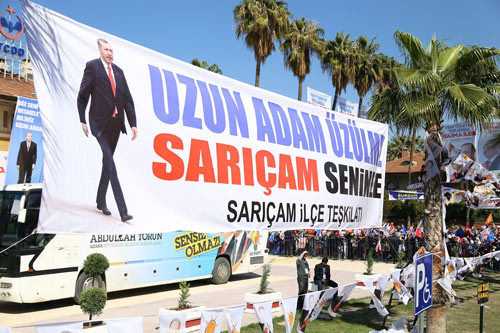 Başbaka Erdoğan'a Adana'da ilginç pankart - Resim: 4