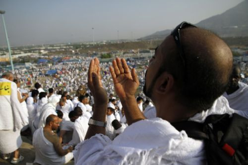 Yüz Binlerce Müslüman Arafat'ta vakfeye durdu - Resim: 2