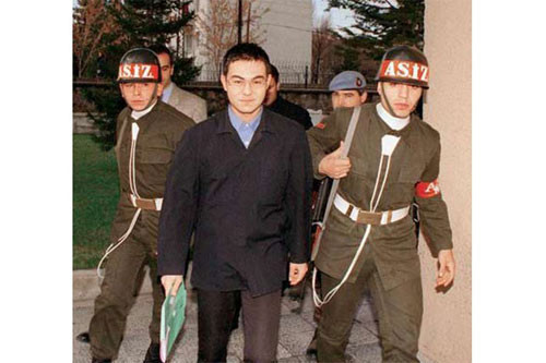 Hangi ünlülerin sabıkası var? - Resim: 4