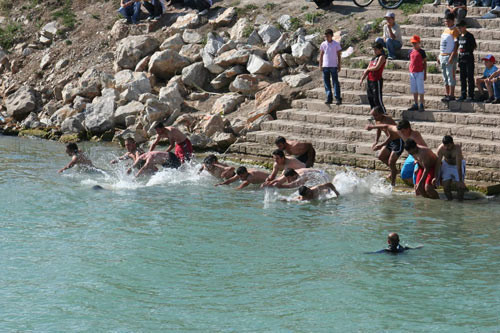 Balıkçı tekneleri mazot için yarıştı - Resim: 3