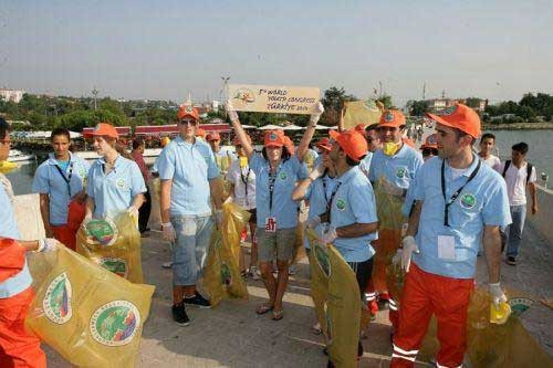 Gençler K.Çekmece'de temizlik yaptı - Resim: 3