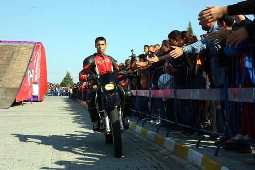 Bu öpücük izleyicileri şoke etti - Resim: 3