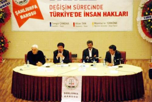 Zaman yazarına panelde protesto - Resim: 3