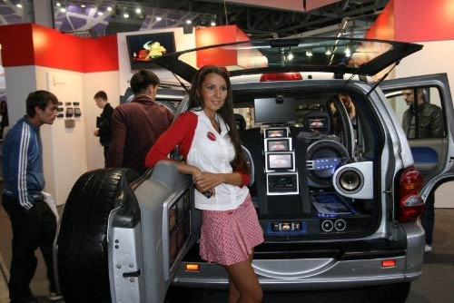 Mankenler otomobil fuarına gidince... - Resim: 4