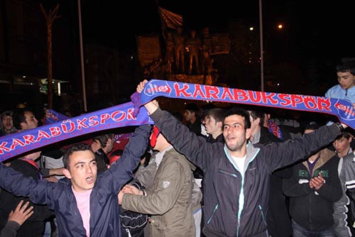 Karabük sokaklara döküldü - Resim: 1