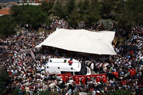 Şehit cenazelerinden yürekleri burkan görüntüler - Resim: 2