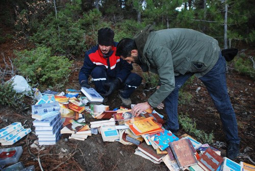 FETÖ elebaşının kitapları bakın nereden çıktı? - Resim: 4