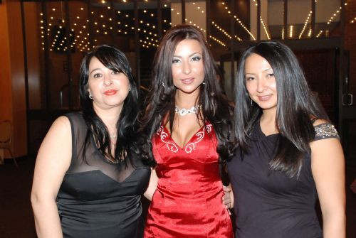 Güzellik yarışmasında yaşanan çirkinlikler! - Resim: 3