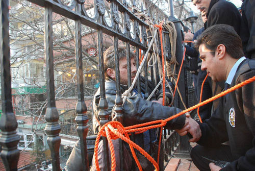 İlginç kurtarma operasyonu - Resim: 1