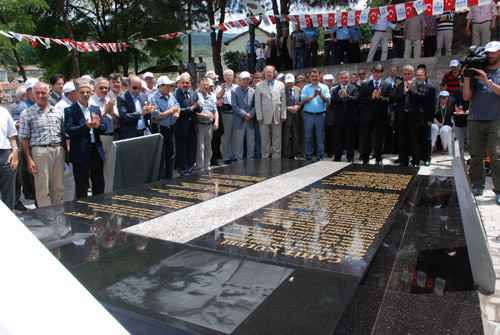 Cahit Külebi anıt mezarı açıldı - Resim: 2