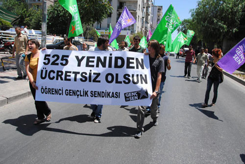 İzmir sokaklarında 525 protestosu - Resim: 1