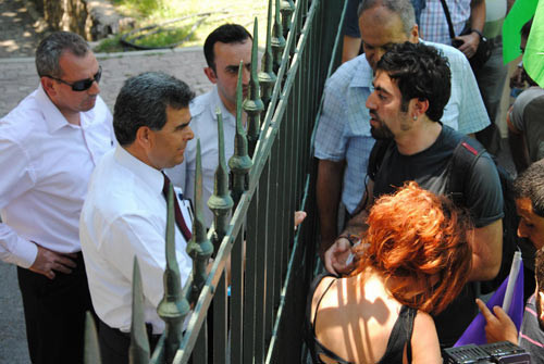 İzmir sokaklarında 525 protestosu - Resim: 2