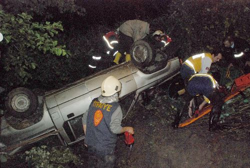 1 saat kamyonetin altında bekledi - Resim: 2