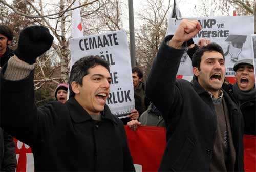 İçerde yemek dışarda eylem - Resim: 1