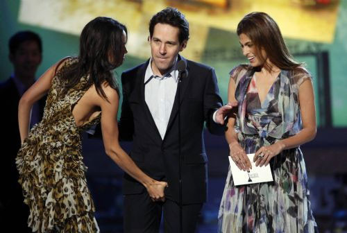 Ödül töreninde herkesi şok etti! - Resim: 3