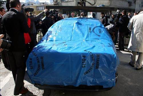 İşte Tatlıses'e saldırının olduğu o araç - Resim: 1