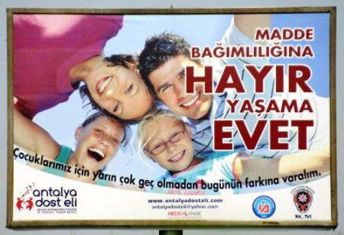 Bu afişler toplatılıyor - Resim: 2