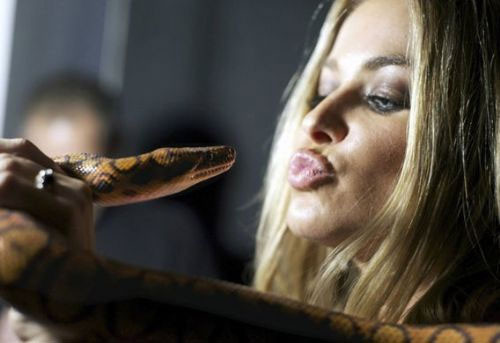 Carmen Electra yaptı yapacağını! - Resim: 3