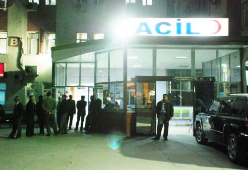 'Kızlarla yemek yedin' dayağı! - Resim: 4