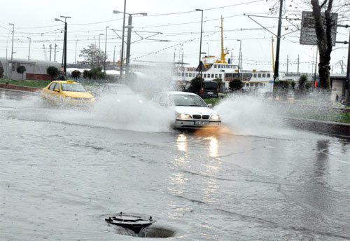 İstanbul'un yağmurla sınavı - Resim: 1