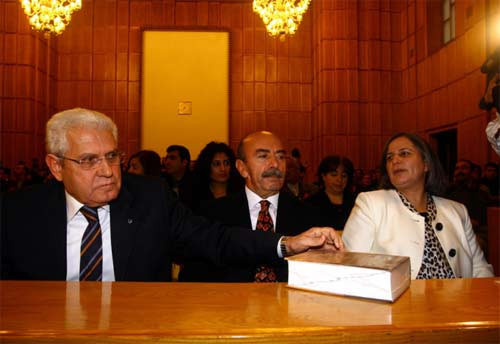 Kışanak'a Türkçe sözlüklü protesto - Resim: 2