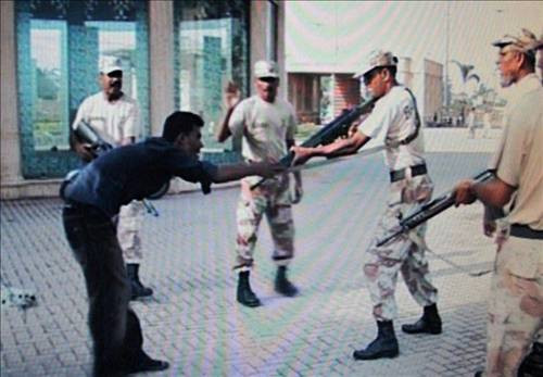 Sokak ortasında korkunç infaz - Resim: 2