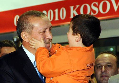 Erdoğan'ın renkli Kosova ziyareti - Resim: 2