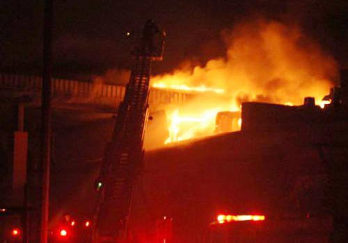 Kadıköy'de AVM yangını! - Resim: 1