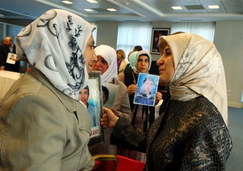 Davutoğlu o aileleri kabul etti - Resim: 3