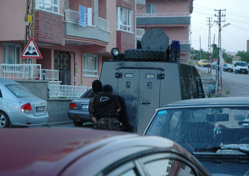 Ankara polisinden baskın! - Resim: 1