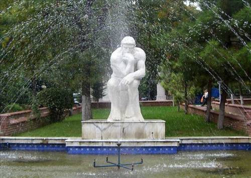 Düşünen adam 60 yaşında - Resim: 3