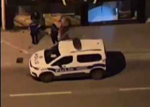 İzmir'de sevgilisinden dayak yedi, polis gelince şikayetçi olmadı - Resim: 1