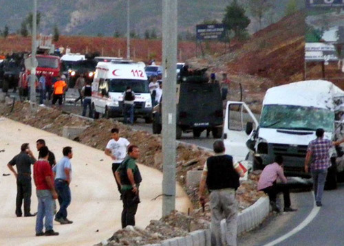 Hain saldırıda 6 asker şehit oldu! - Resim: 1